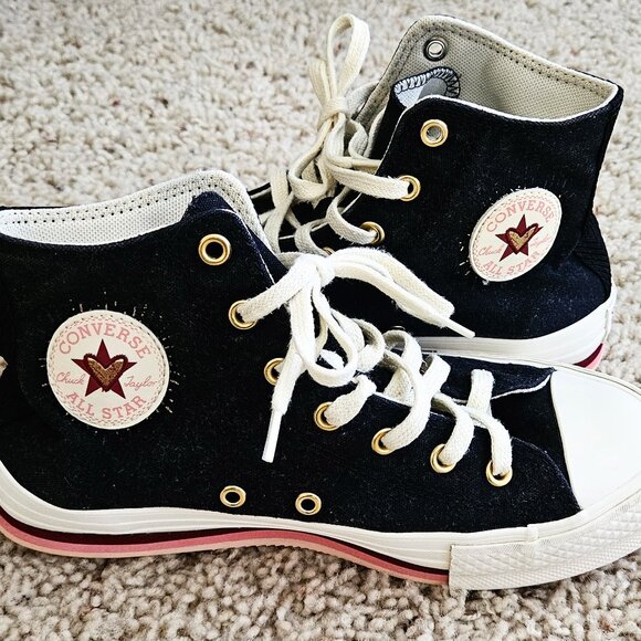 Converse Chuck Taylor: Girls size 4 Black and Pink - Picture 1 of 5